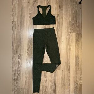 Alo Yoga Alosoft Hunter Heather Green Base Bra & Flow Legging Matching Set